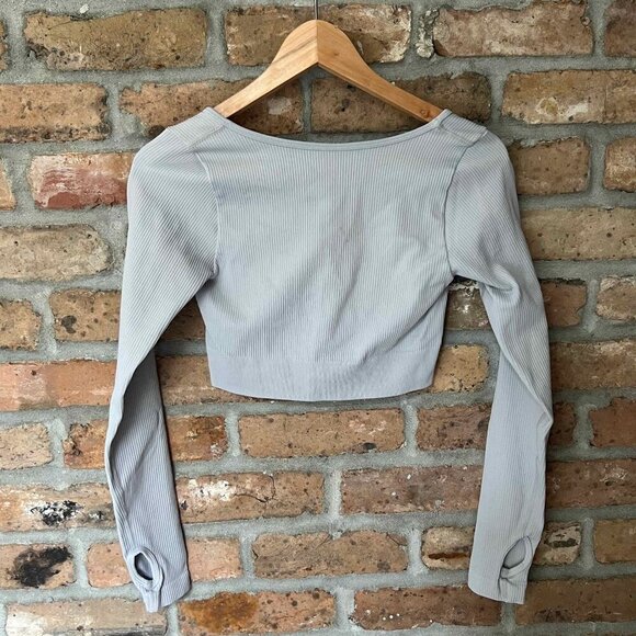 OQQ Women's Crop Top Ribbed Seamless Workout Exercise Long Sleeve Crop Medium - Picture 3 of 9